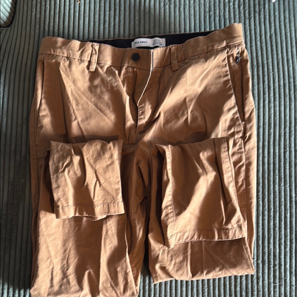 Old Navy Men's Tan Khakis - Tech Fit